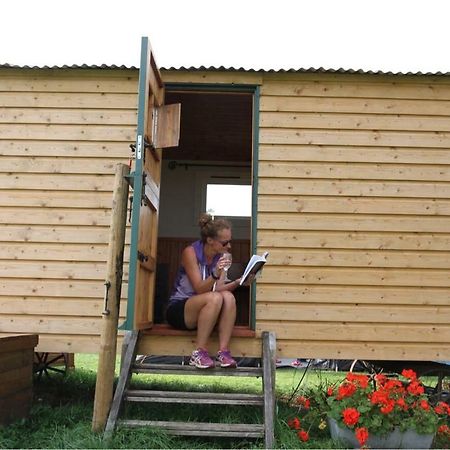Shepherdshuts-Southeast Hotel Ашфорд Екстериор снимка