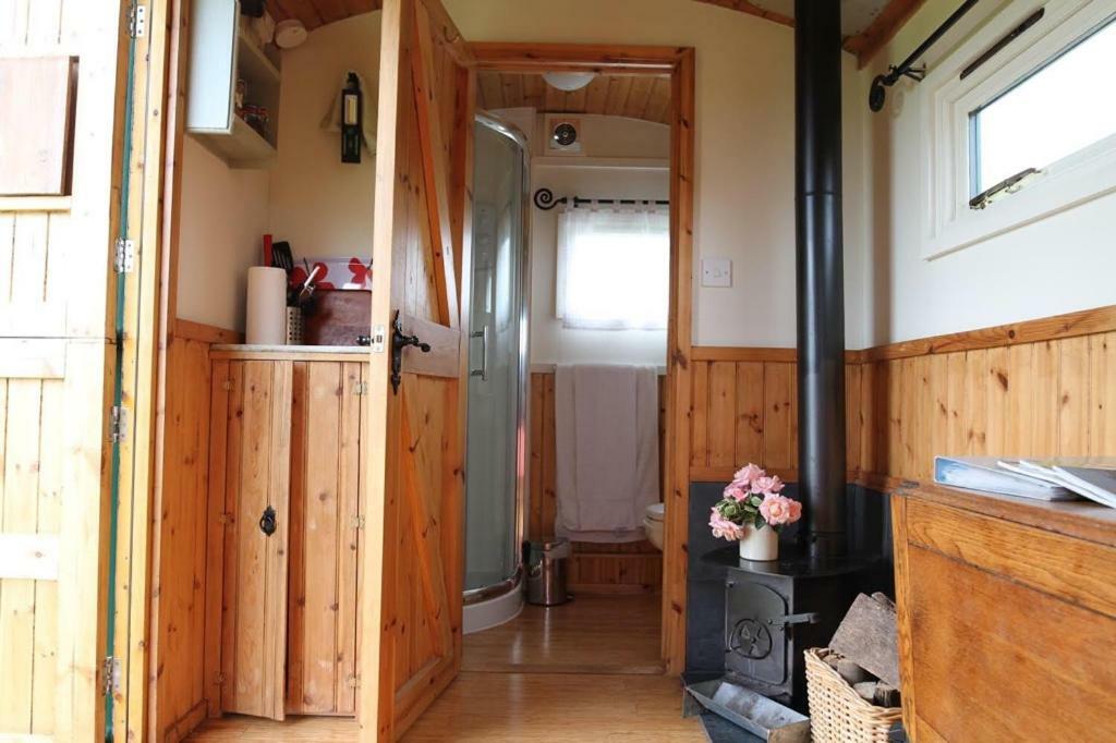 Shepherdshuts-Southeast Hotel Ашфорд Екстериор снимка