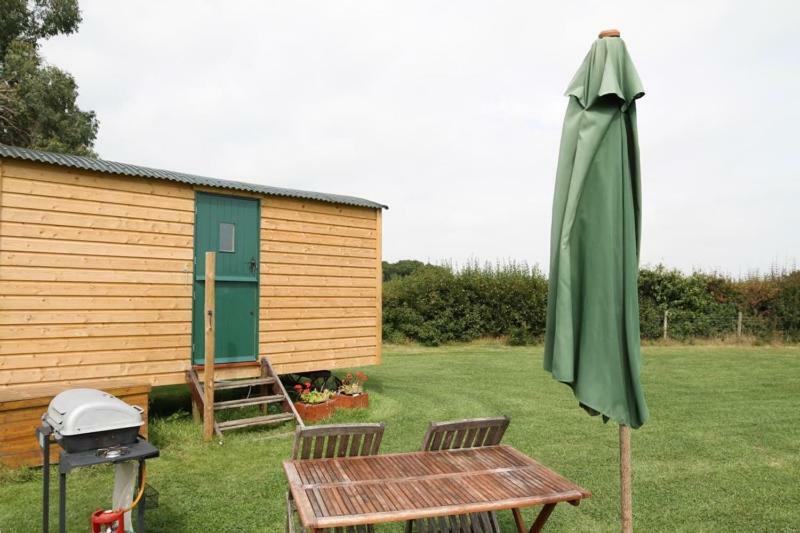 Shepherdshuts-Southeast Hotel Ашфорд Екстериор снимка